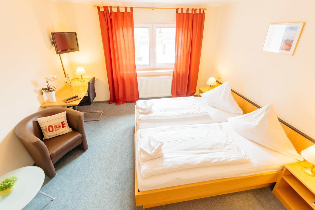 Hotel Rhoenhof Hünfeld Kültér fotó