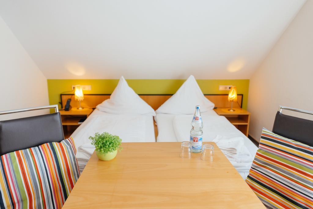 Hotel Rhoenhof Hünfeld Kültér fotó