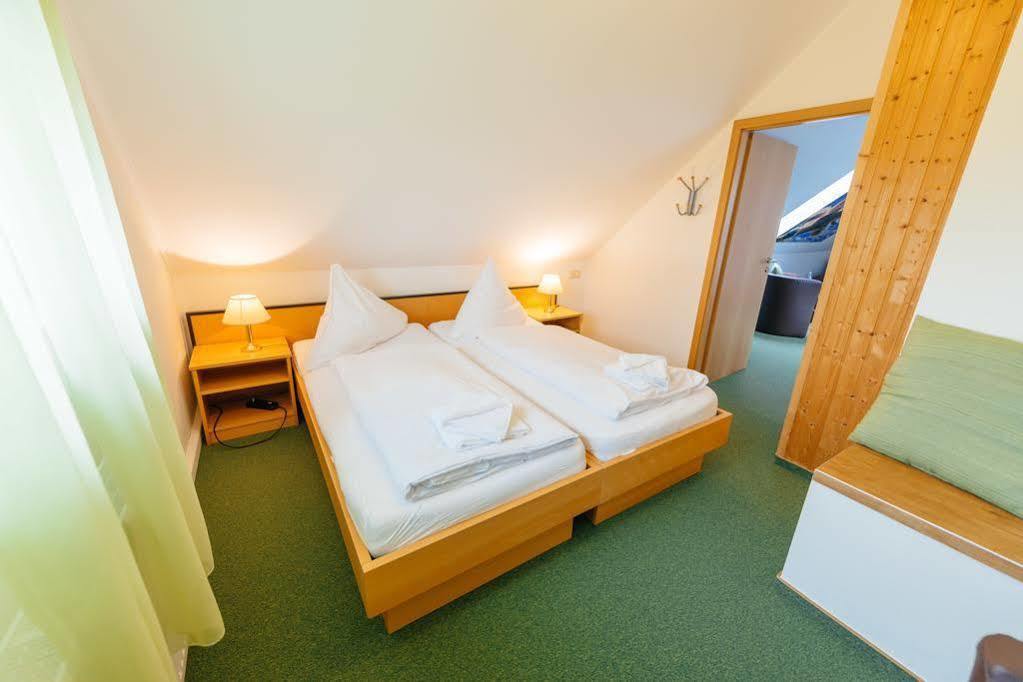 Hotel Rhoenhof Hünfeld Kültér fotó